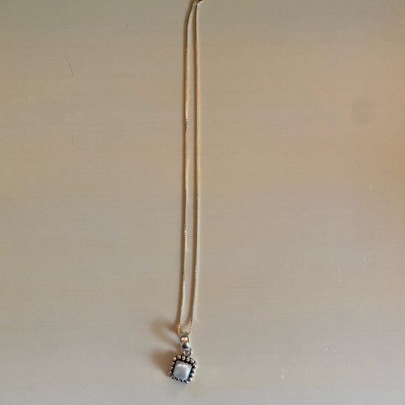 Silpada Sterling Silver Button Frame Pearl Necklace - Picture 1 of 3